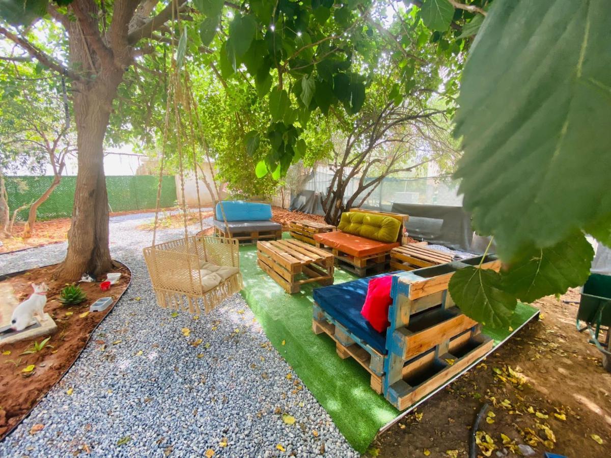 Secret Garden Guest House 04 Фамагуста Екстериор снимка